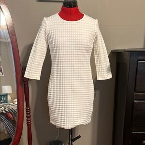 Chic White Textured Dress